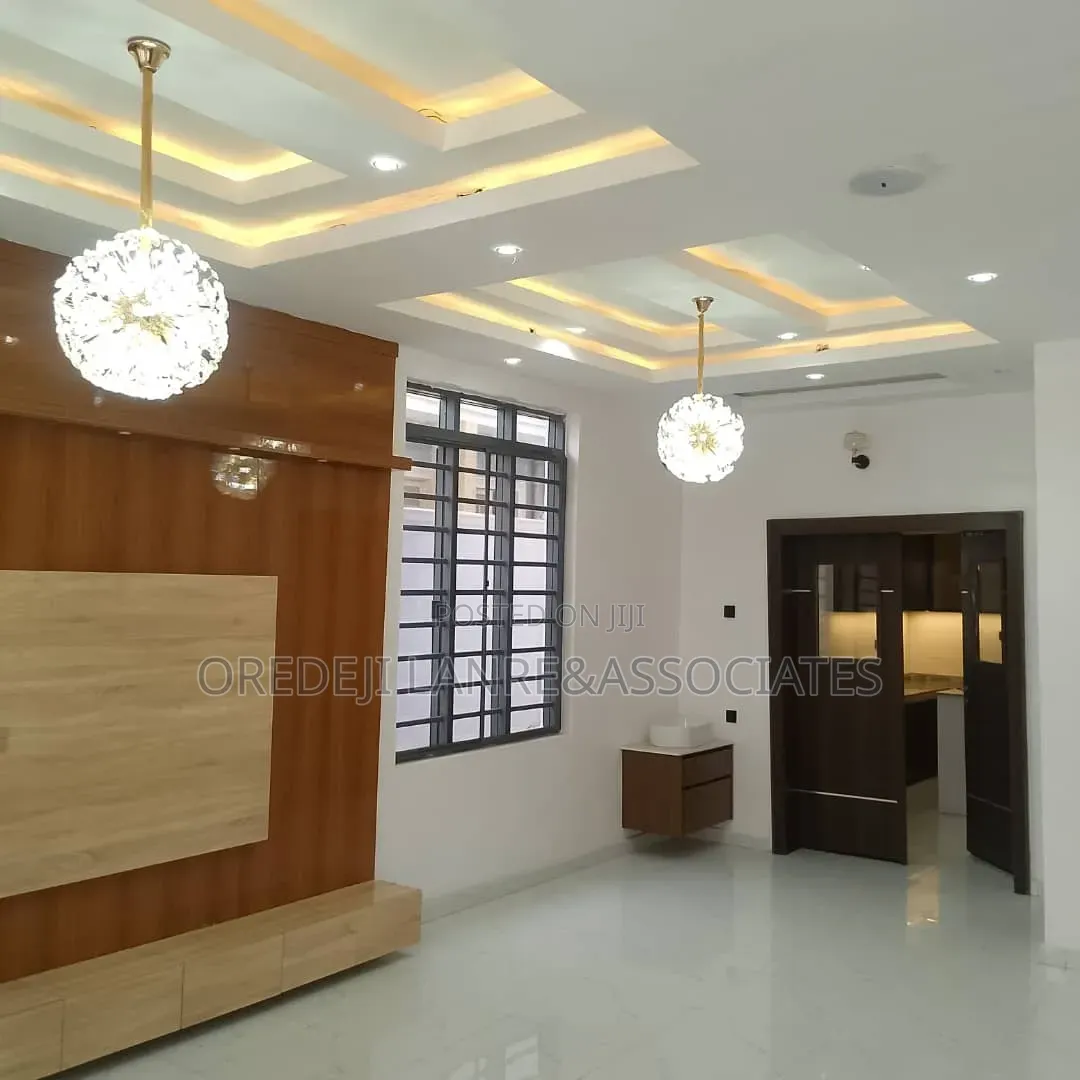 4bdrm Duplex in Alamutu Estate, Fagba for sale