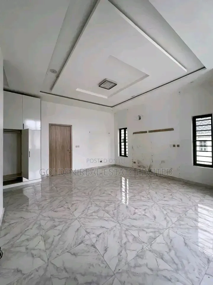 4bdrm Duplex in Lekki Phase 1 for sale