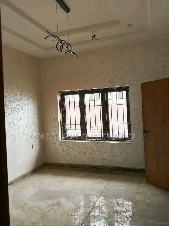 4bdrm Duplex in Guzape District for sale