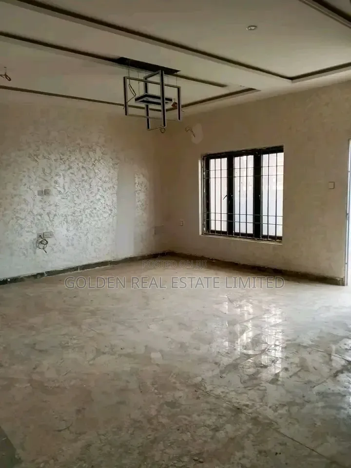4bdrm Duplex in Guzape District for sale