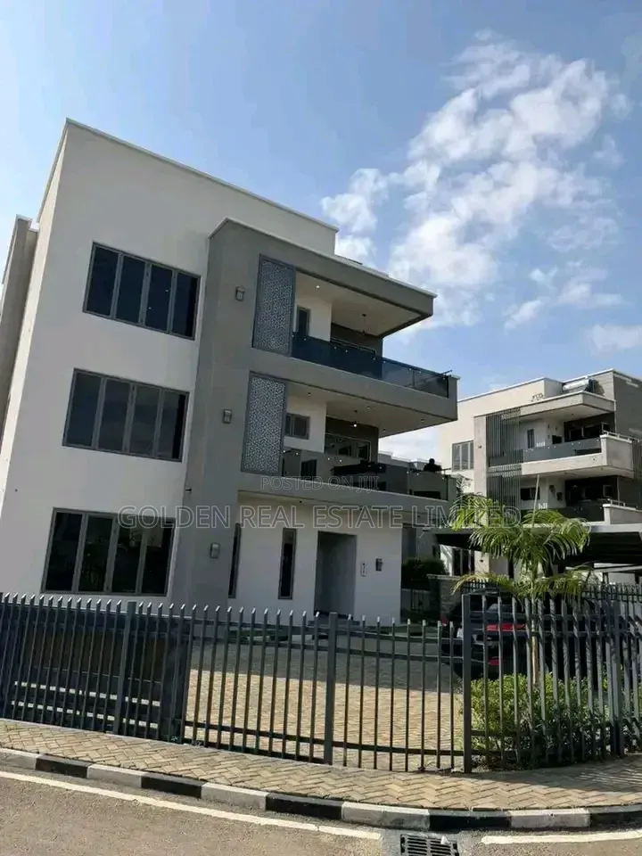 5bdrm Duplex in Wuye for sale