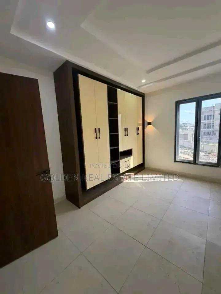5bdrm Duplex in Wuye for sale