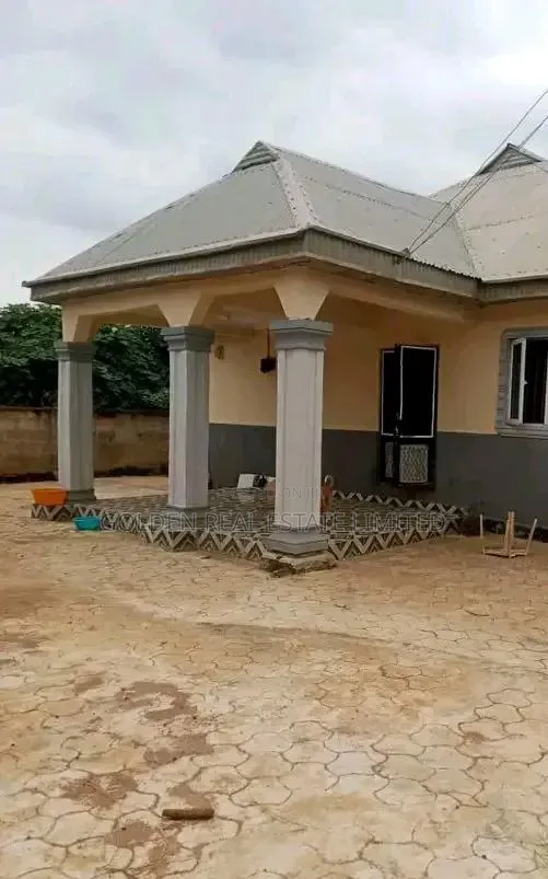 3bdrm Bungalow in Ado Ekiti for sale