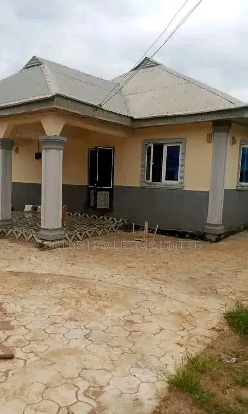 3bdrm Bungalow in Ado Ekiti for sale