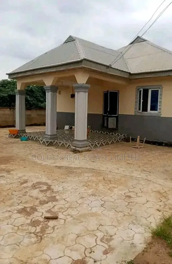 3bdrm Bungalow in Ado Ekiti for sale