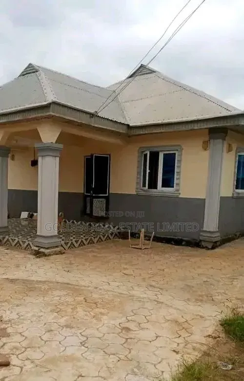 3bdrm Bungalow in Ado Ekiti for sale