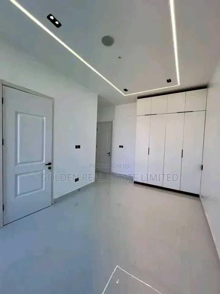 5bdrm Duplex in Lekki Phase 1 for sale