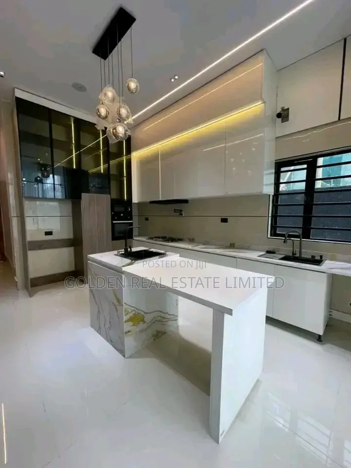 5bdrm Duplex in VGC / Ajah for sale