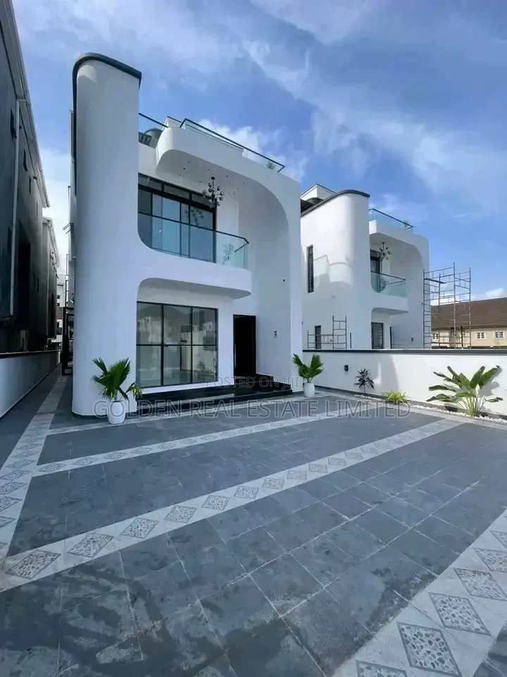 5bdrm Duplex in Ikate for sale