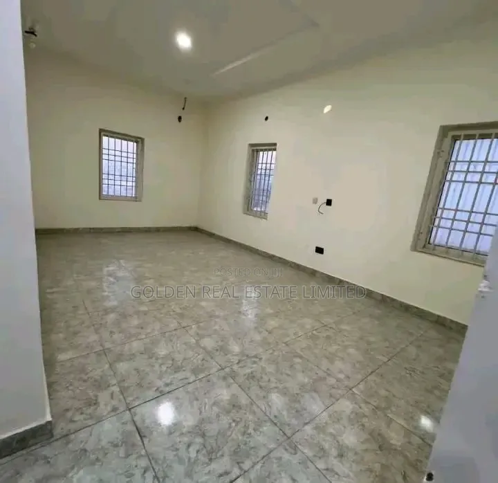 5bdrm Duplex in Guzape District for sale