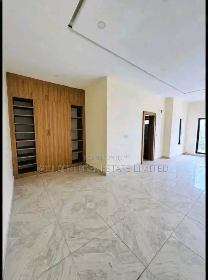 4bdrm Duplex in Jahi for sale