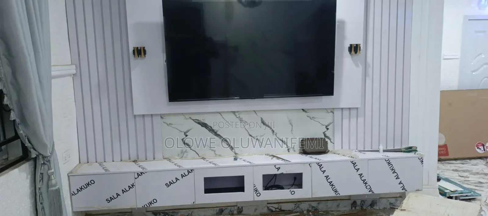 White High Gloss Tv Console