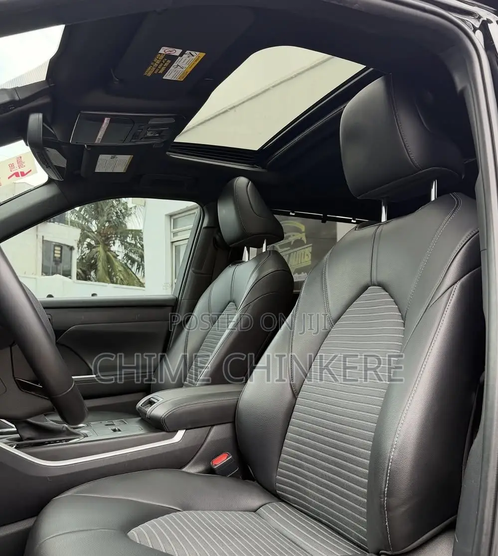 Toyota Highlander XSE AWD 2023 Black