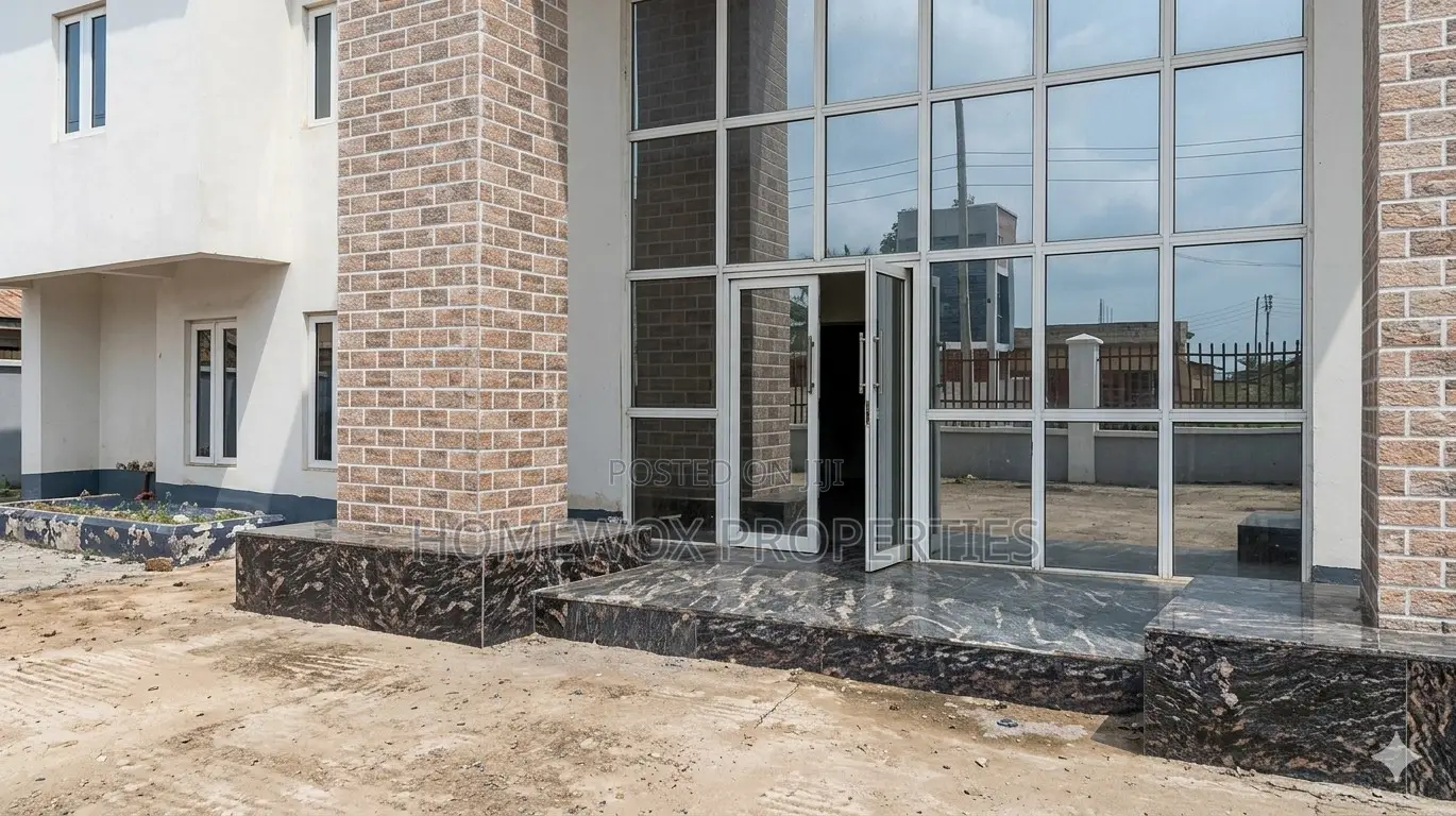 5bdrm Duplex in Woji for sale