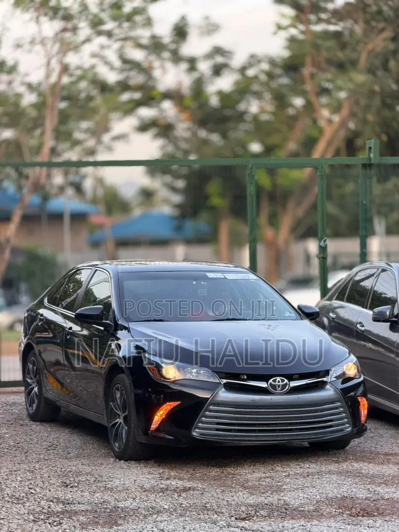 Toyota Camry 2016 Black