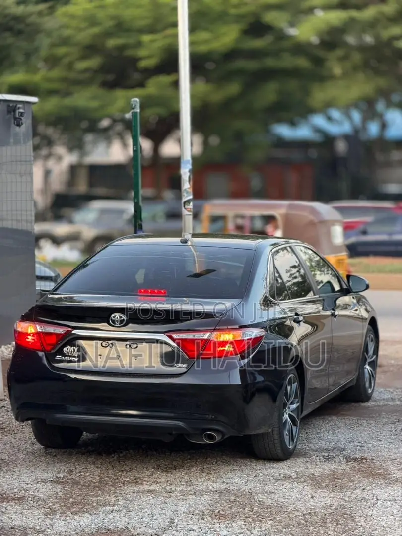 Toyota Camry 2016 Black