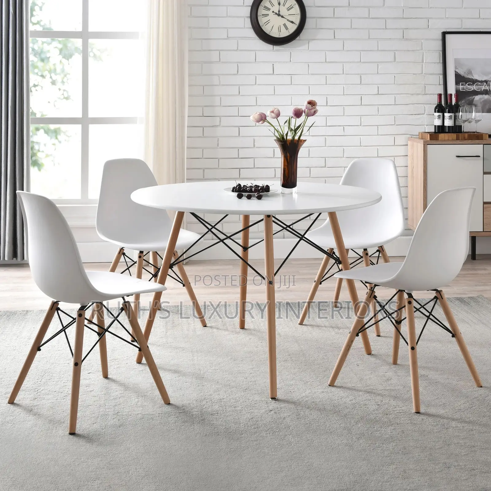 Strong Plastic Restaurant/Bar/Dining Table With 4 Chairs Furniture