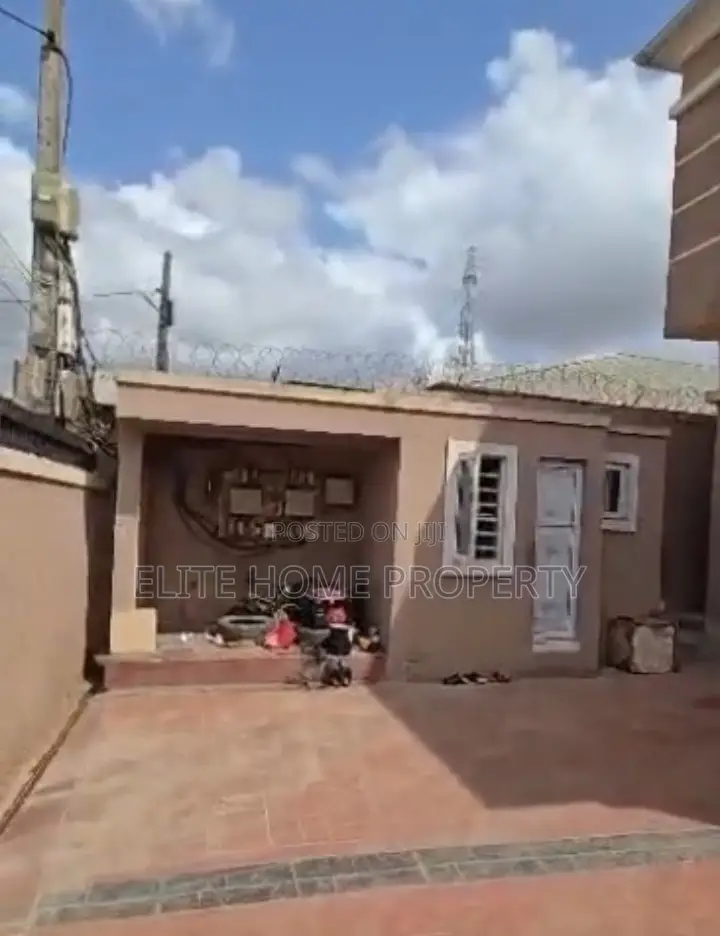2bdrm House in Omole for sale