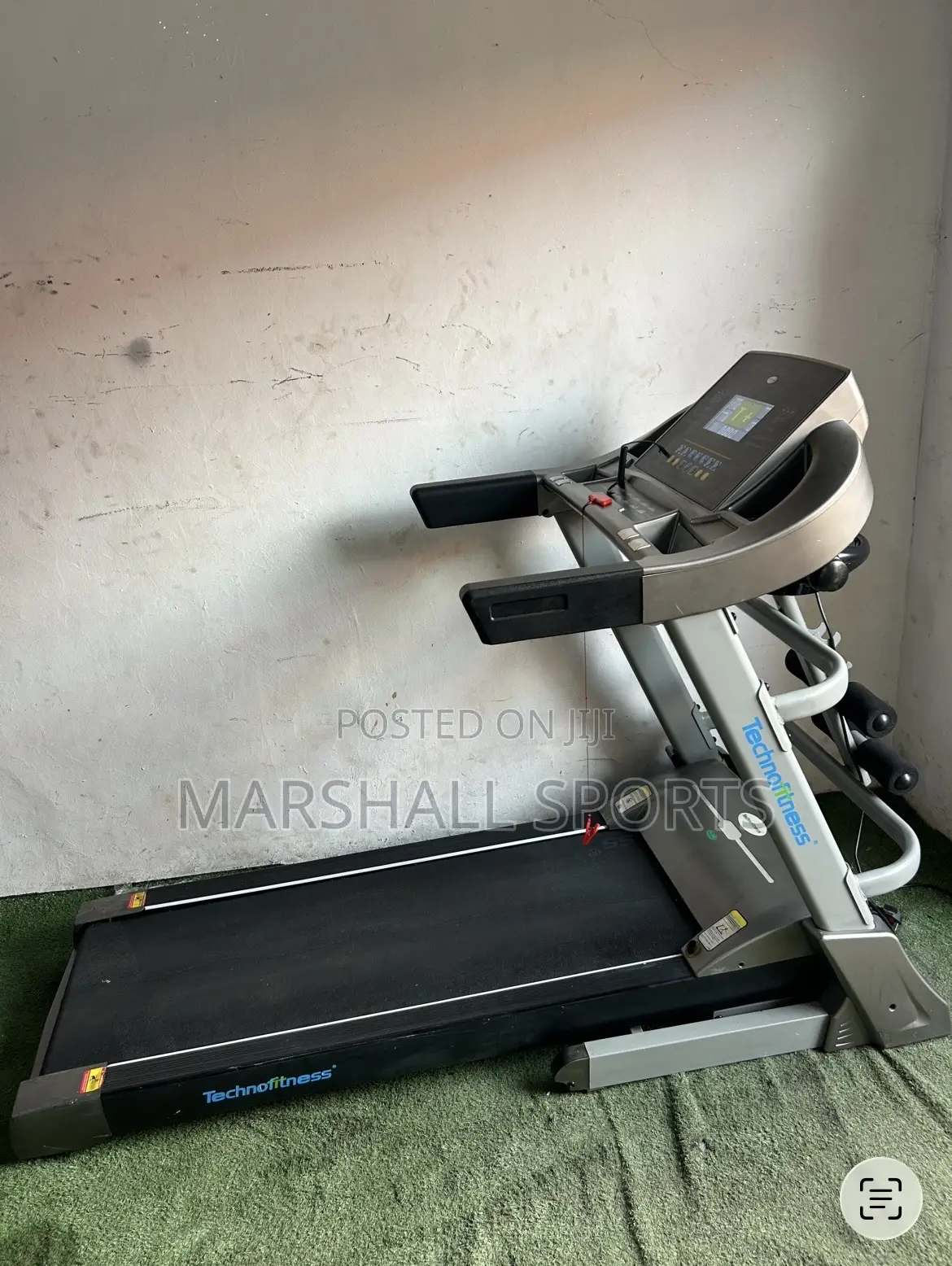 4hp Techno Fit Treadmil With Massager and Auto Incline