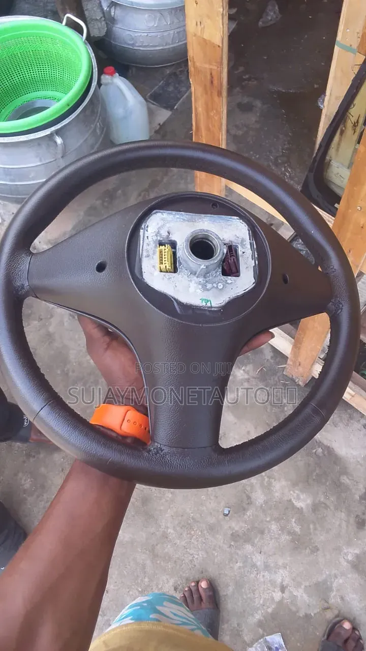 Mercedes Benz Steering Wheel 204 GLK 2010 Brown Color