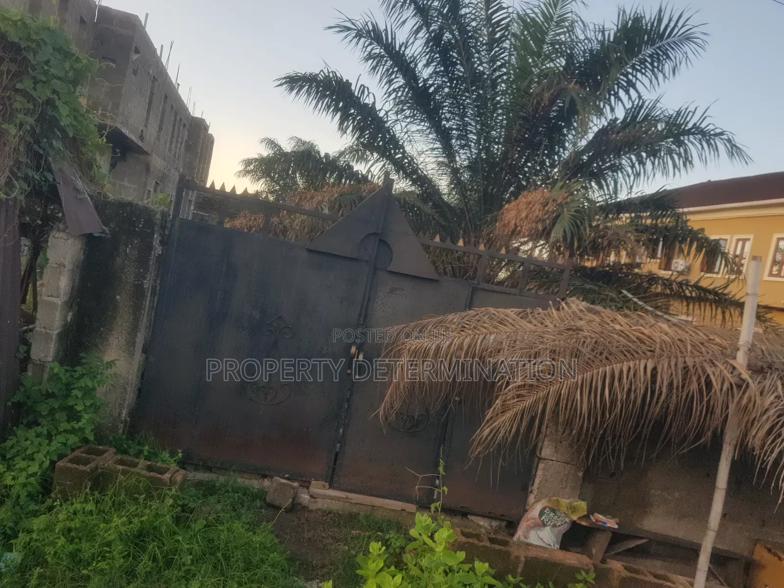 Half Plot of Land for Sale in Magodo