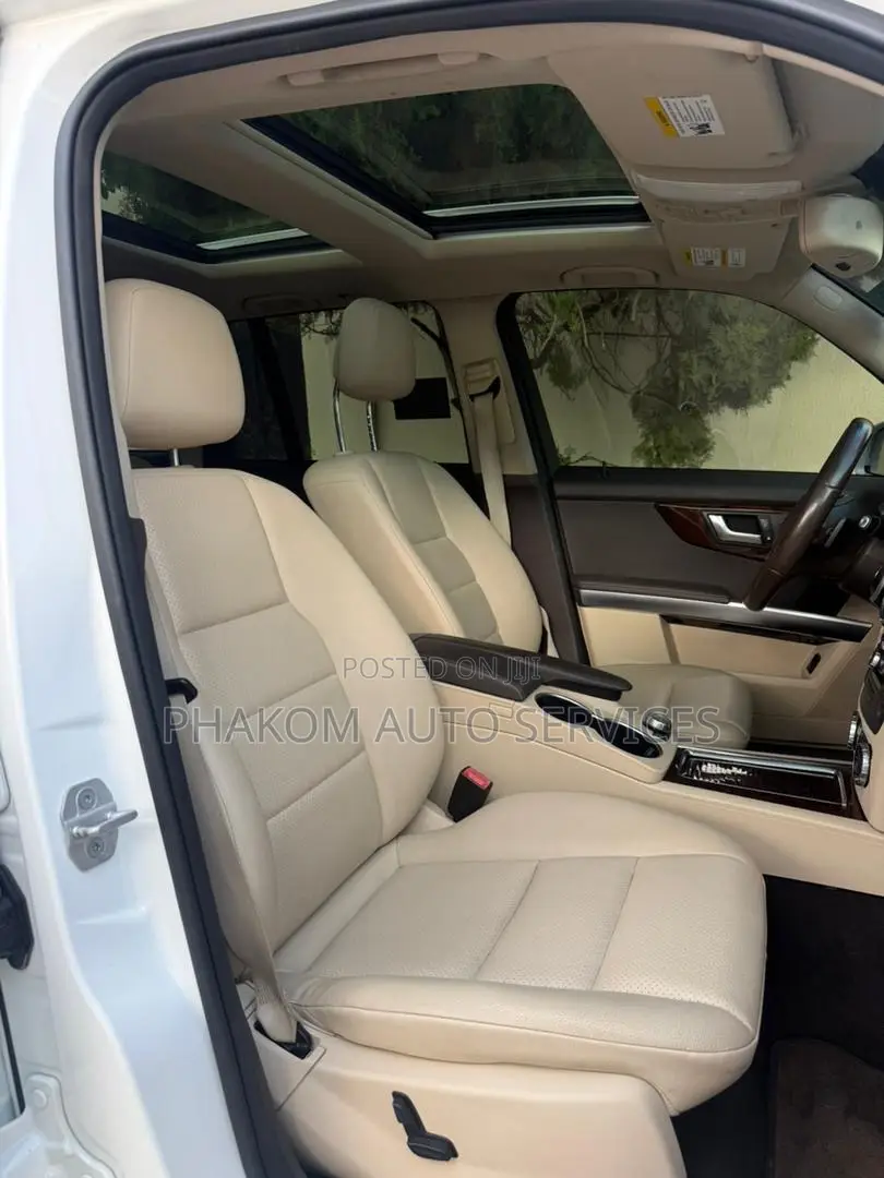 Mercedes-Benz GLK-Class Base GLK 350 4dr 4x2 (3.5L 6cyl 7A) 2015 White