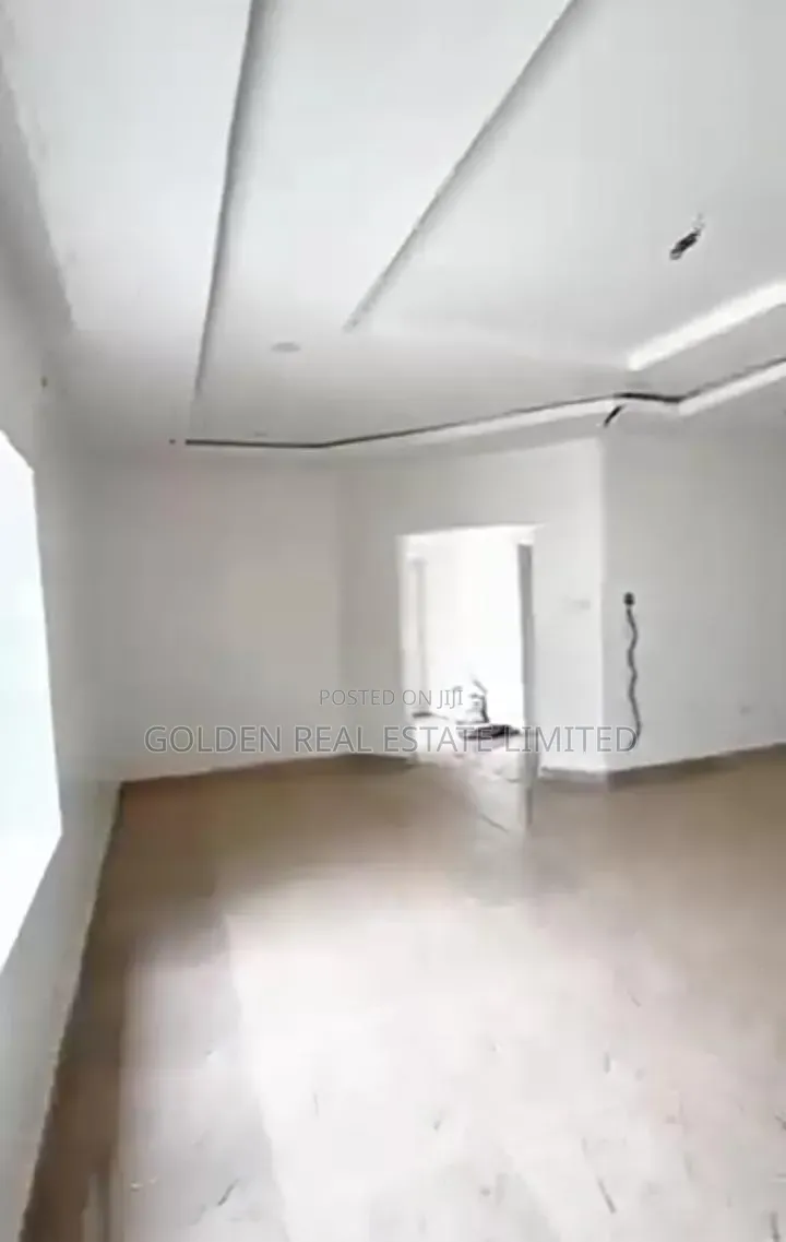 5bdrm Duplex in Lokogoma for sale