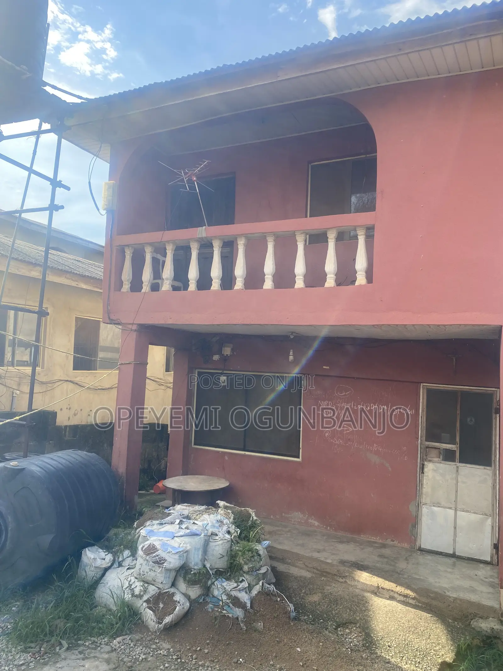 7bdrm Duplex in Jumofak for sale