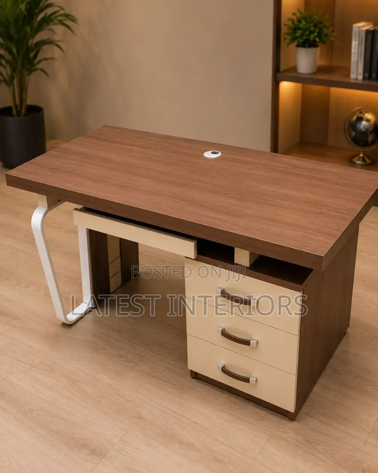 Latest Office Table