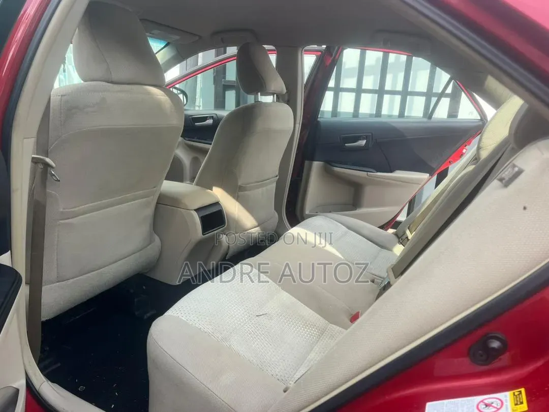 Toyota Camry LE 4dr Sedan (2.5L 4cyl 6A) 2014 Red