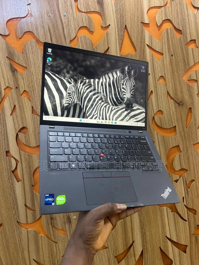 Laptop Lenovo ThinkPad P14s 48GB Intel Core i7 SSD 1T