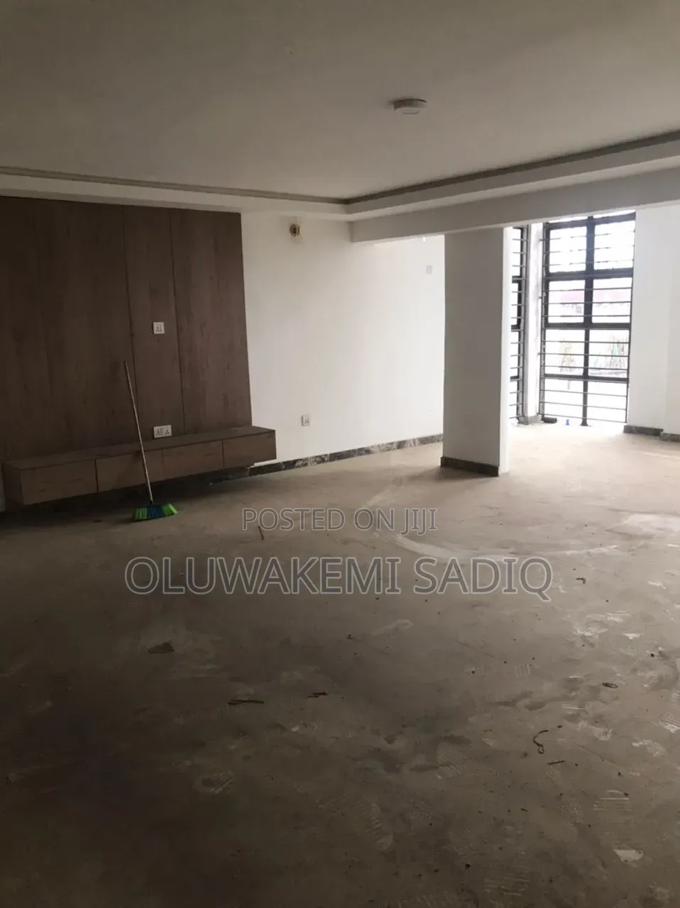 6bdrm Townhouse/Terrace in Shonibare Estate for sale