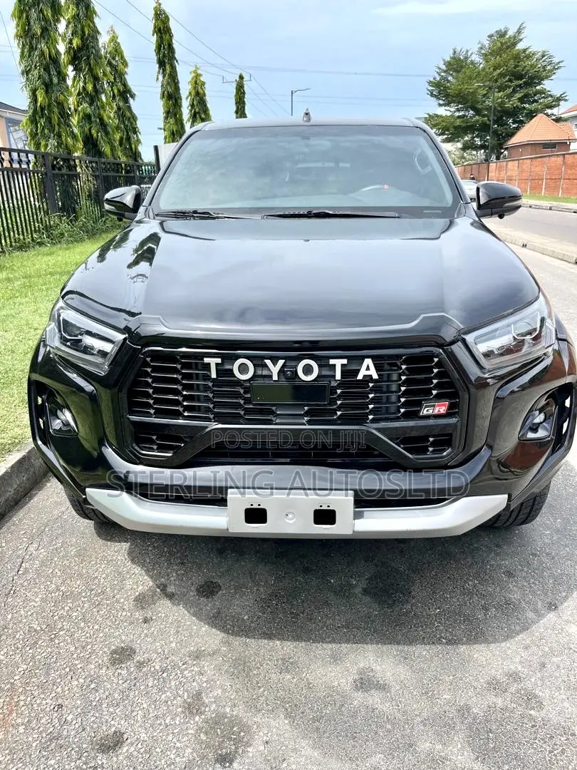 Toyota Hilux 2023 Black
