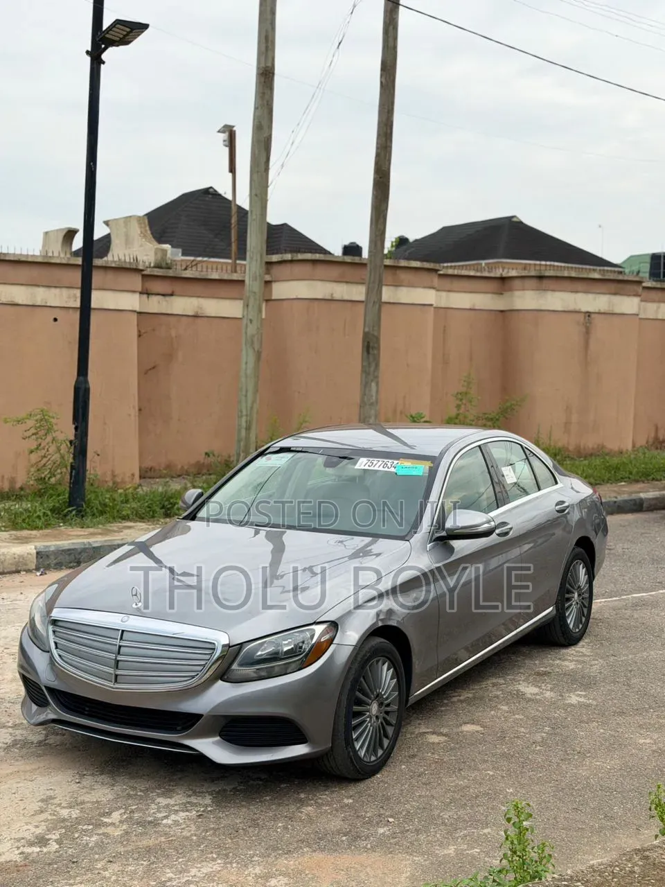 Mercedes-Benz C300 Base AWD 4Matic Sedan (2.0L 4cyl 7A) 2015 Gold