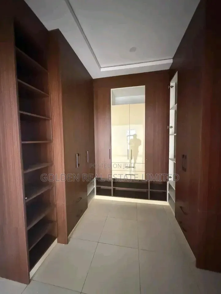 5bdrm Duplex in Guzape District for rent