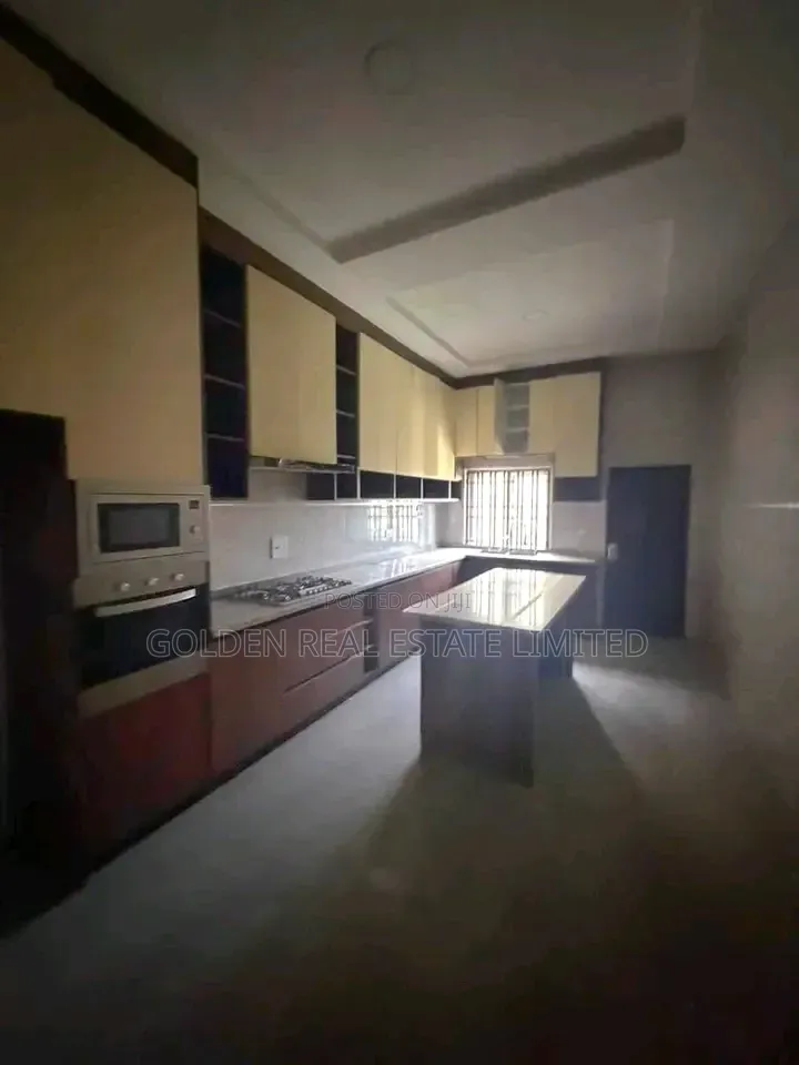 4bdrm Duplex in Utako for rent