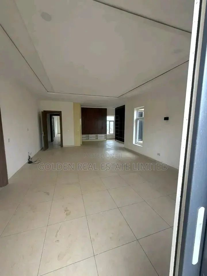 4bdrm Duplex in Utako for rent