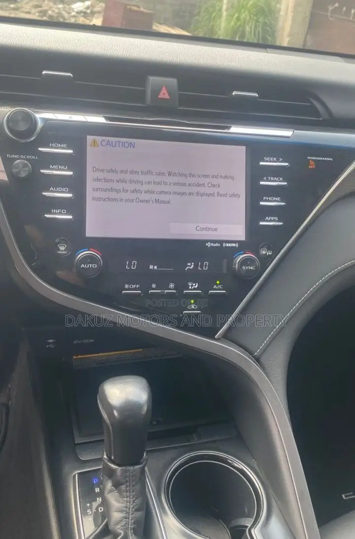 Toyota Camry 2018 Blue