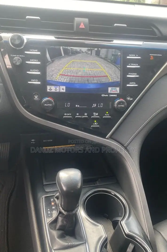 Toyota Camry 2018 Blue