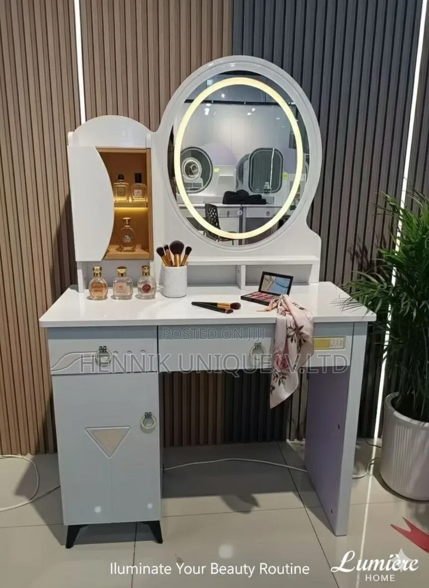 Polish Wooden Make Up Station Set With Mirror