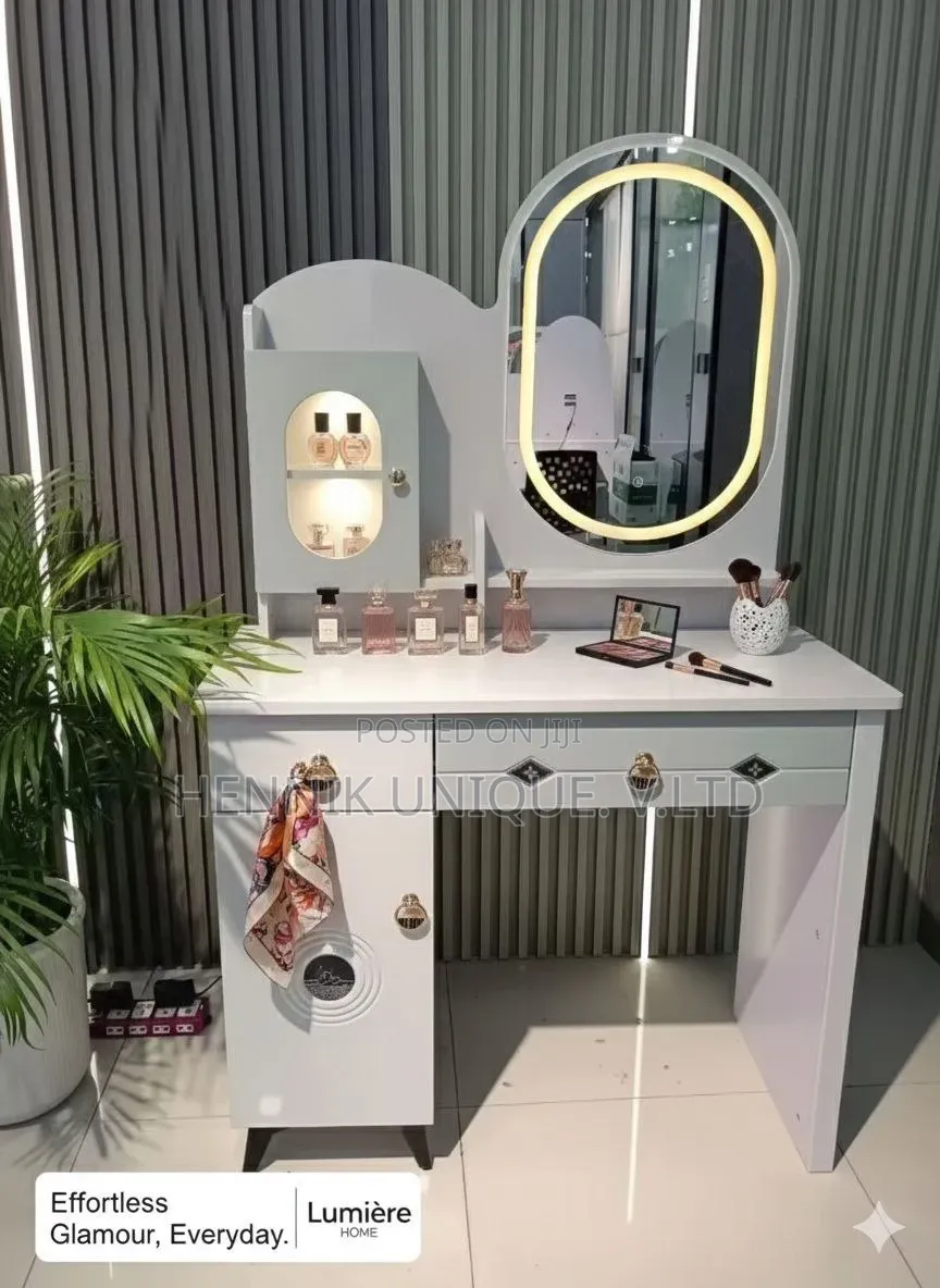 Polish Wooden Make Up Station Set With Mirror