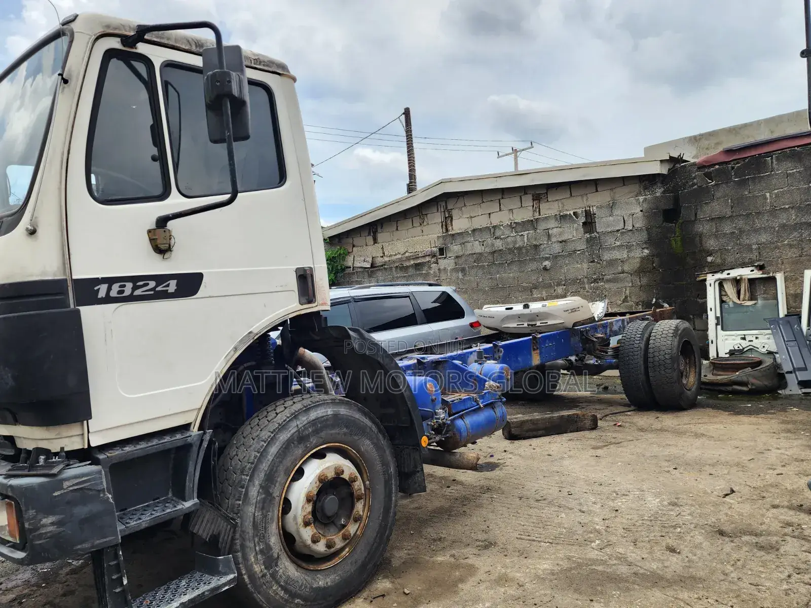 Clean Foreign Used Mercedes Benz 1824 Cap and Chassis
