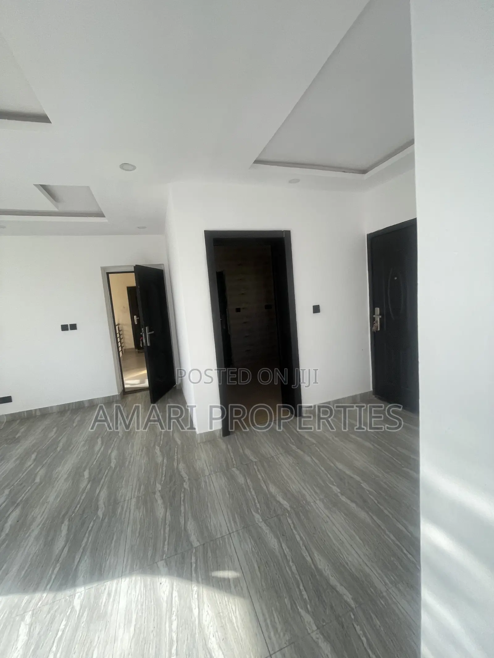 3bdrm Block of Flats in Fara Park, Ajah for rent