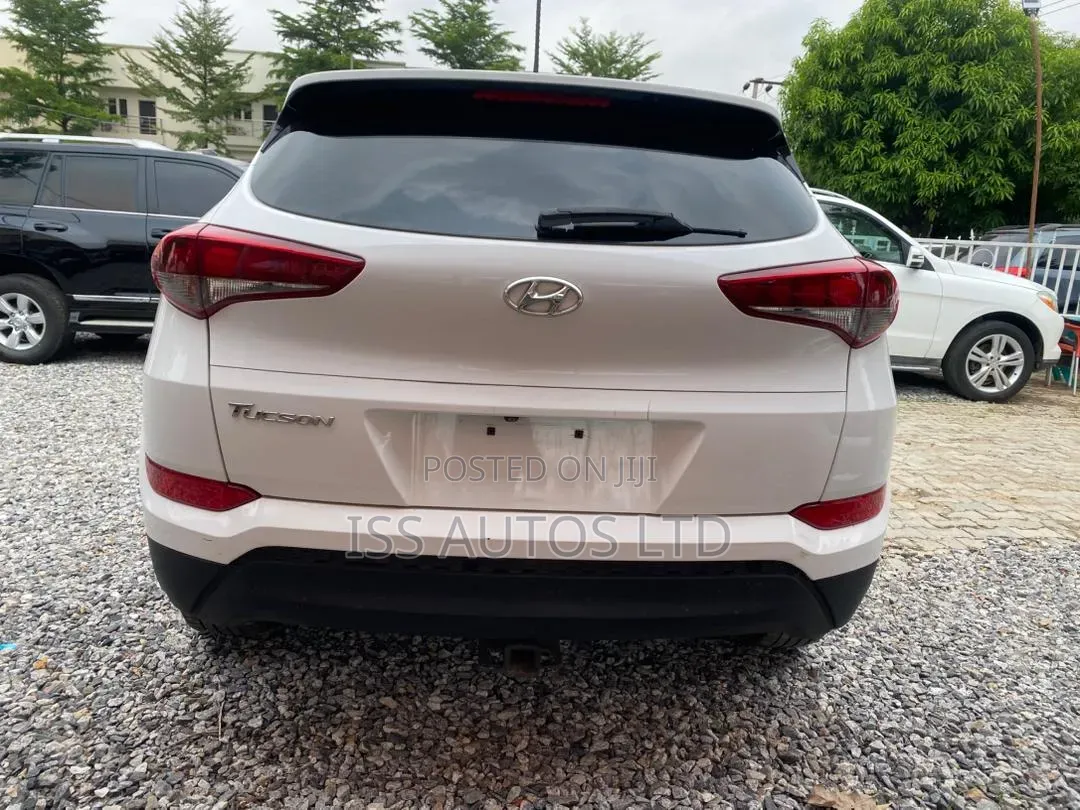 Hyundai Tucson Sport FWD 2016 White