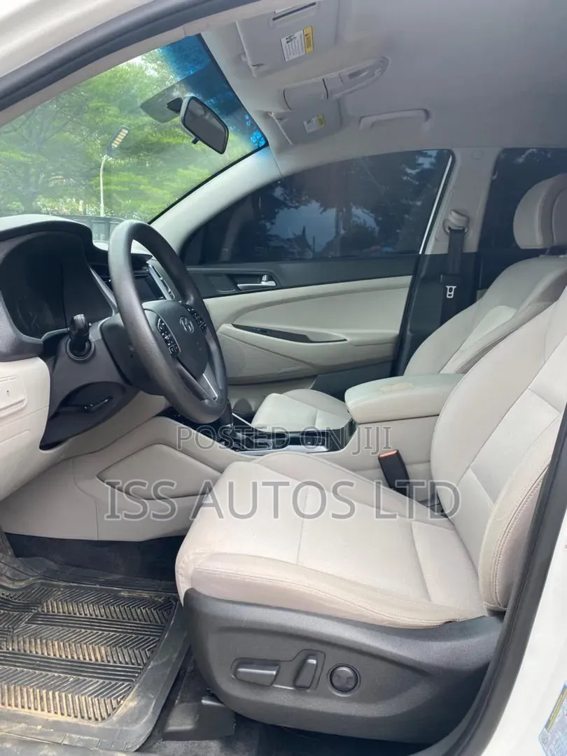 Hyundai Tucson Sport FWD 2016 White