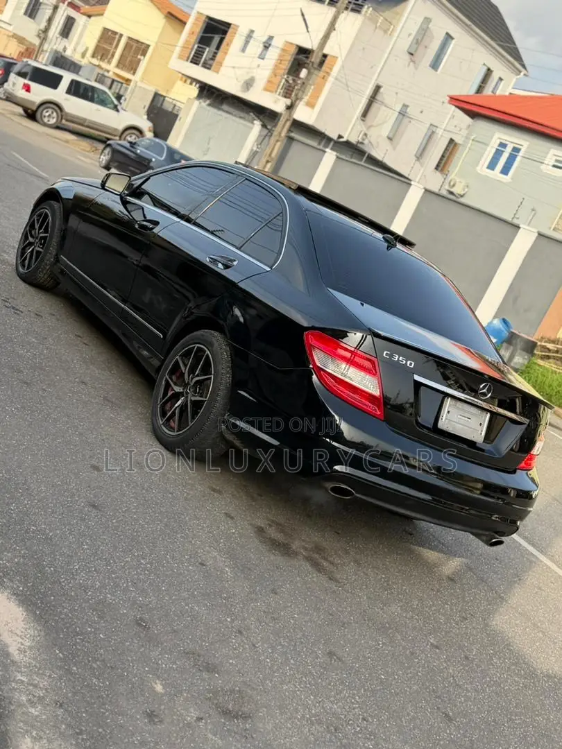Mercedes-Benz C300 2012 Black