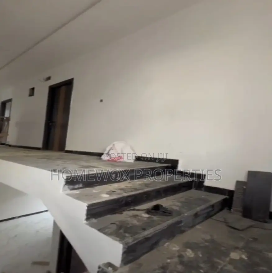 6bdrm Duplex In Rumuokwurusi For Sale