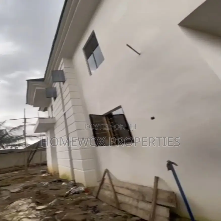 6bdrm Duplex In Rumuokwurusi For Sale