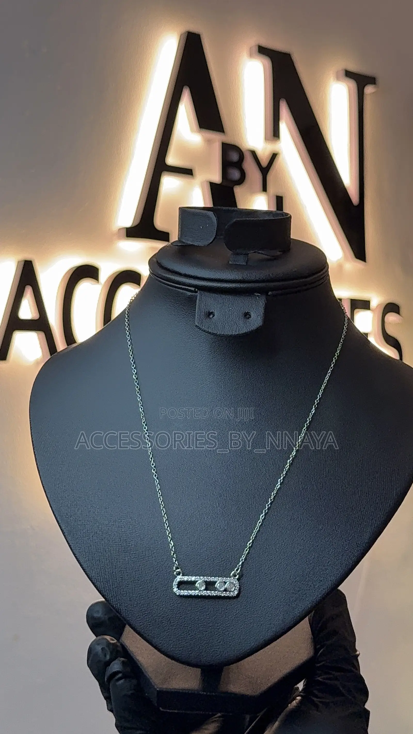Silver Moving Stone Bar Pendant Necklace - Minimalist