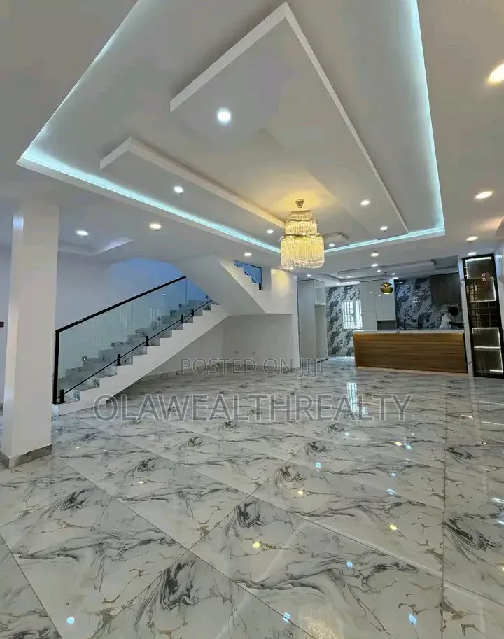 4bdrm Duplex in Carlton Gate Estate, Akobo for sale